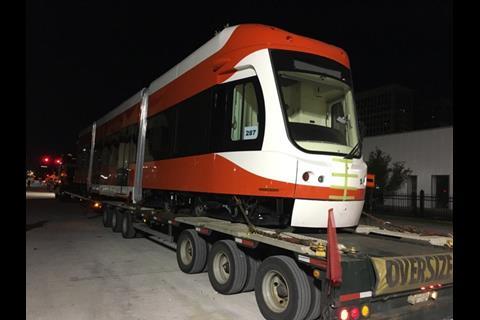 tn_us-detroit_tram_being_delivered.jpg